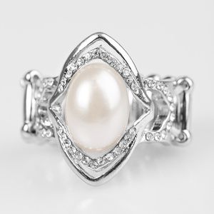 POSITIVELY POSH Paparazzi Ring